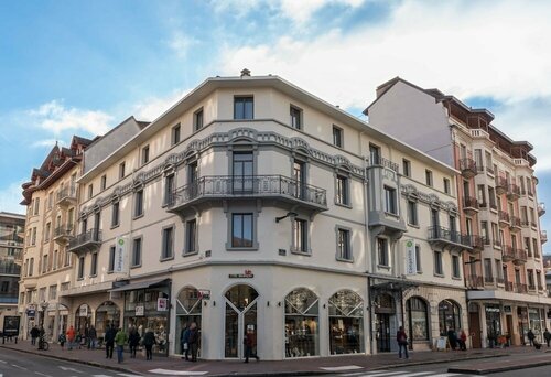 Campanile Annecy Centre - Gare, Забронировать Отель Отели Озера Анси с бассейном, Бассейн