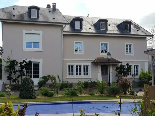 La Roseraie, Varaa Bed and Breakfast Hotellit Haut-Rhin pysäköinnillä, Pysäköinti