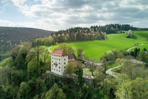 Eventlocation & Hotel Schloss Neuburg, Réserver Hôtel Hôtels à Bade-Wurtemberg avec parking, Parking