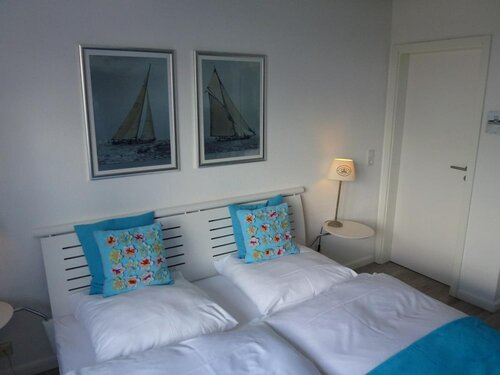Strandhotel Lodge am Meer, Забронировать Отель Глюксбург земля Шлезвиг-Гольштейн, рядом с Forde Golf Club e.V. Bockholm