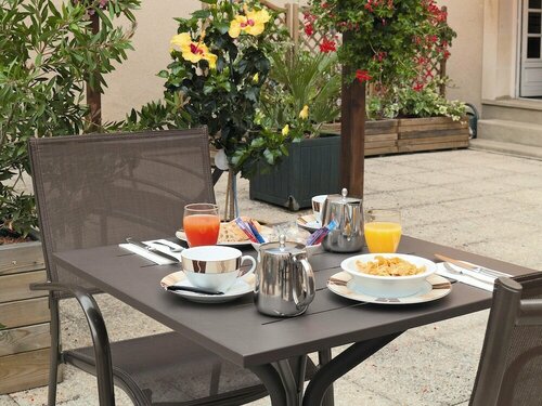 Best Western Plus Poitiers Centre Le Grand Hotel, Забронировать Отель Пуатье Futuroscope