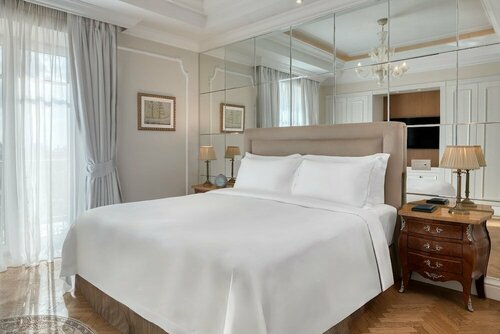 Отель King George, a Luxury Collection Hotel, Athens, Забронировать Отель Отели Афины с парковкой, рядом с French Embassy Athens, Парковка