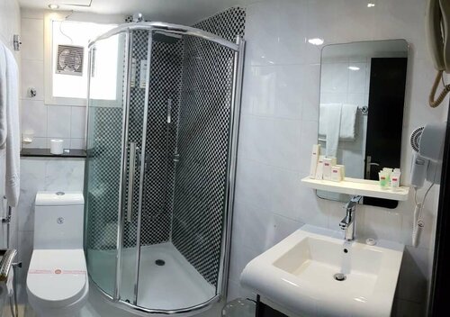 Al Jawhara Metro Hotel, Забронировать Отель Отели Дубая с парковкой, рядом с Станция метро Baniyas Square, Парковка