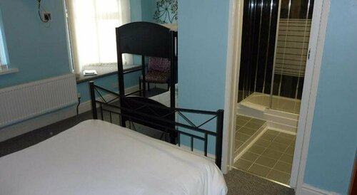 The Northwood, Book Hotel Hoteller i North Wales med parkering, Parkering