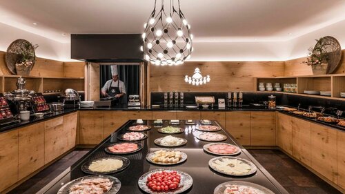 Biancaneve Family Hotel, Забронировать Отель СПА-отели Сельва-ди-Валь-Гардена, рядом с Бугельный подъёмник Бьянканеве, SPA-услуги