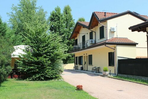 Villa Giglio, Забронировать Отель «постель и завтрак» Арсаго-Сеприо Provincia di Varese