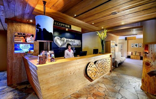 Horsky hotel Srdiecko, Đặt Khách sạn Khách sạn ở Banskobystrický kraj có hồ bơi, Hồ bơi