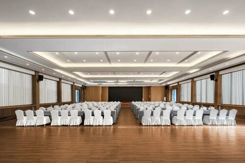 SSAW Boutique Hotel Xiaoshan City Center, Забронировать Бутик-отель Отели Сяошань с парковкой, Парковка