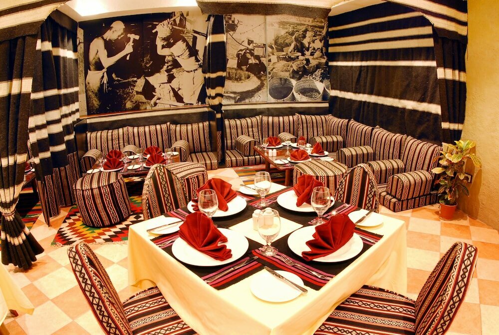 Al Liwan Suites