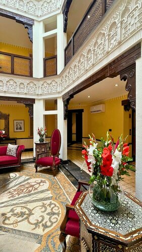 Heritage Luxury Suites, Rezerwuj Hotel Hotele w Gulberg z Basenem, Basen