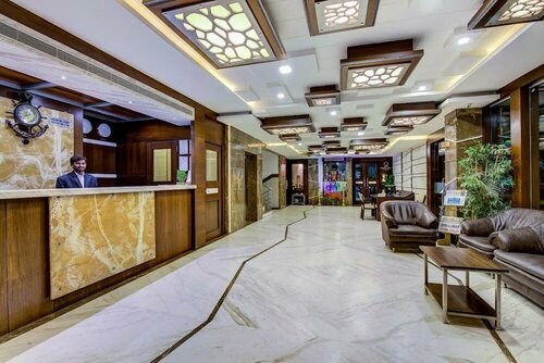 Silverstar Hotel, Забронировать Отель Отели штата Карнатаки с парковкой, Парковка