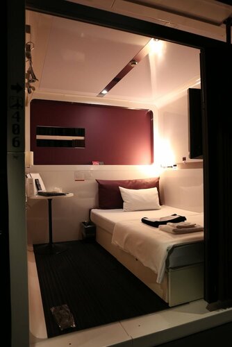 First Cabin Midosuji Namba, Забронировать Отель Недорогие отели Осаки, рядом с Metaldo Co., недорогие