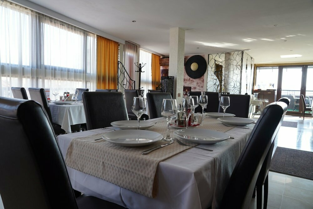 Hotel Razvan