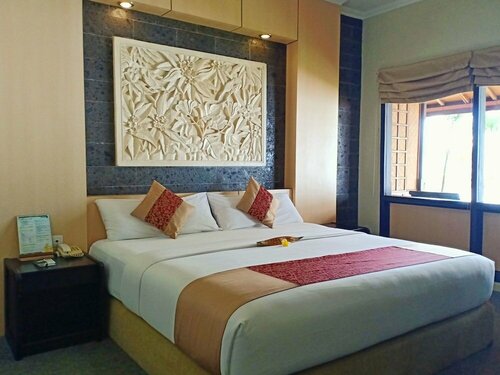 Nugraha Lovina Seaview Resort & Spa, Buchen Sie Resort Seririt Bali
