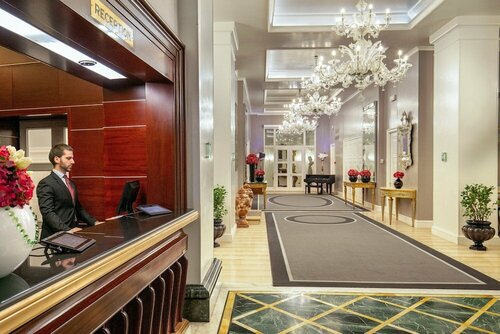 Savoy Hotel, Забронировать Отель Отели Рима с завтраком, рядом с Площадь Пьяцца Барберини, Завтраки