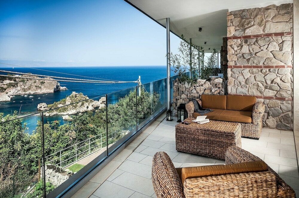 Isola Bella Infinity Suites