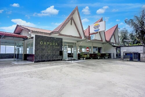 OYO 1677 Gapura Hotel, Book Hotel Parapat Sumatra