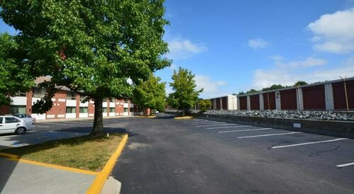 Motel 6, Book Motel Hoteller i New England med parkering, Parkering