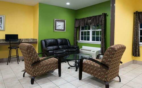Microtel Inn & Suites Rogers, Rezerwuj Hotel Hotele w Ozark z parkingiem, Parking