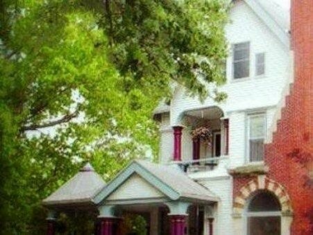 Market Street Inn, Book Bed and Breakfast Taylorville Illinois