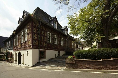 Hotel und Weinhaus Zum Krug, Забронировать Отель Отели Эльтвилле-на-Рейне 3 звезды, 3*