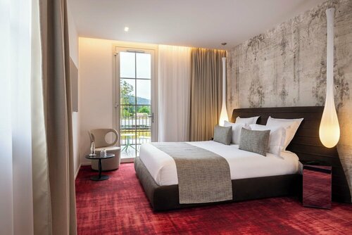 Hôtel Spa Restaurant Villa Castellane, Rezervovat Lázně / Resort Gréoux-les-Bains Cadarache