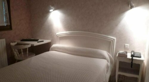 Hôtel Restaurant Le Crab, Prenota Hotel Angoulême Charente