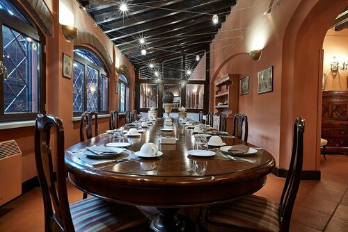 Albergo Trattoria Il Leone, Varaa Hotelli Hotellit Pomponesco pysäköinnillä, Pysäköinti