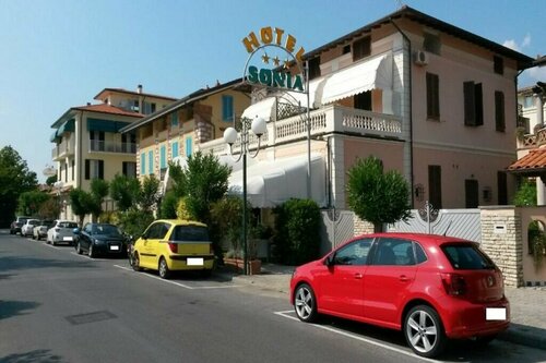 Hotel Sonia, Забронировать Отель Отели Форте-дей-Марми с парковкой, рядом с Пляж Форте-дей-Марми, Парковка