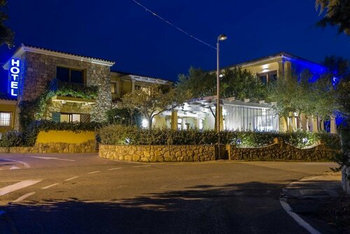 Hotel Lu Pitrali, Забронировать Отель Монте Петросу Сан Теодоро