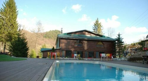 Villa 27, Buchen Sie Villa Hotels in Banskobystrický kraj mit Pool, Schwimmbad