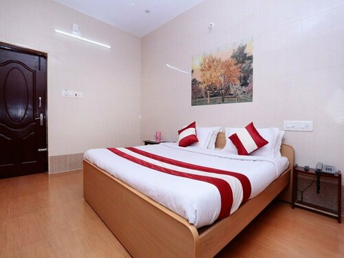 Sri Silver Inn, Book Hotel Yercaud Tamil Nadu