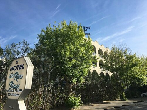 Hôtel Les Rives Bleues, Забронировать Отель Ла-Гранд-Мот Камарг