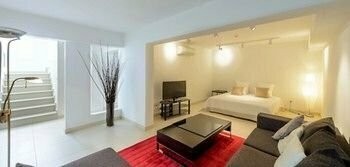 Villa Scarlet