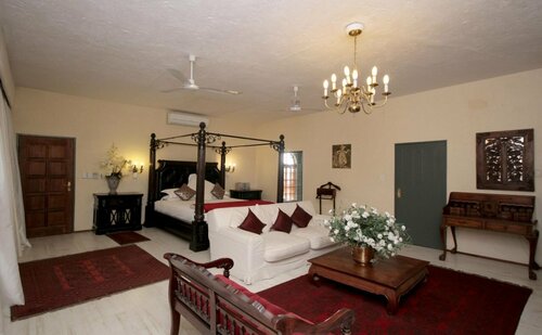 Annabel's of Bryanston, Забронировать Отель Отели Йоханнесбург 3 звезды, рядом с Bryanston Shopping Centre, 3*