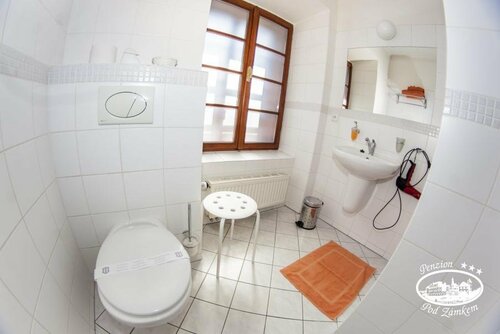 Penzion Pod Zamkem, Reserva ahora Hotel Hoteles en Bohemia Central con aparcamiento, Aparcamiento