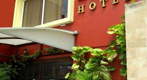 Hotel Martell, Book Hotel Cortés hoteller med parkering, Parkering