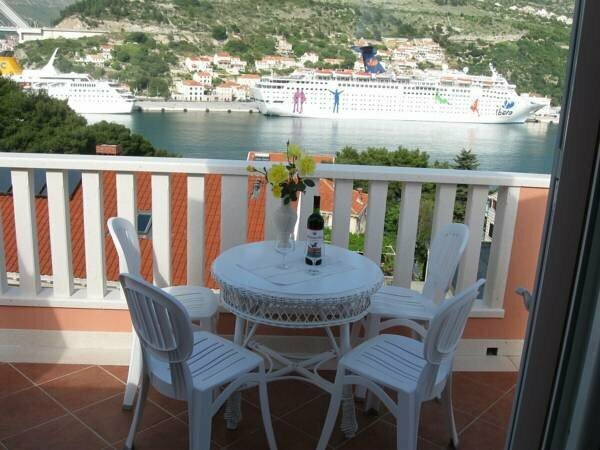 Guest House Avdic Studio Apartment with Balcony