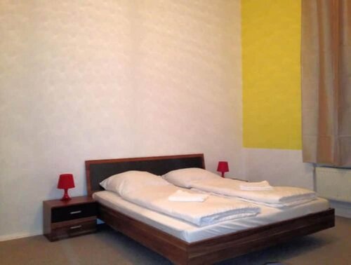 Pension 1, Rezervasyon Misafirhane Berlin Almanya, Chamissoplatz yakınındaki
