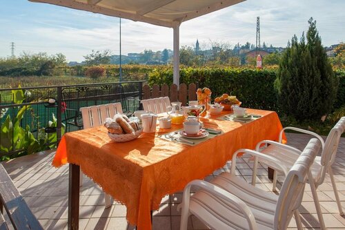 B&B Villa Gloriana, Забронировать Отель «постель и завтрак» Отели Сона с бассейном, Бассейн