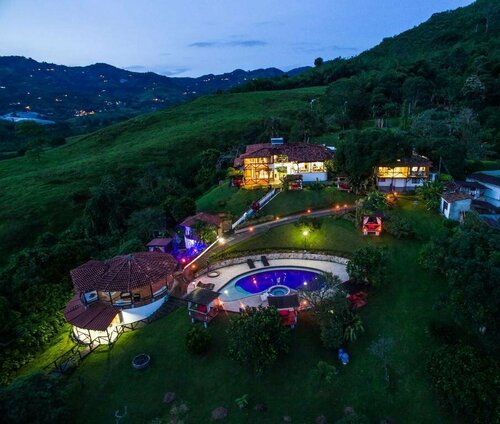 Hotel Spa La Colina, Réserver Complexe hôtelier Hôtels d'affaires à Triangle du café, 4* 5*