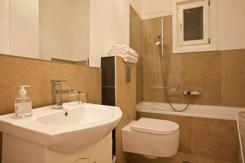 Parliament Penthouse Boutique B&b