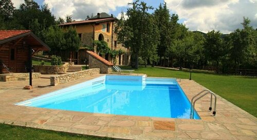 Agriturismo Fattoria Ca Di Sole, Забронировать Фермерский дом Отели Сан-Бенедетто-Валь-ди-Самбро с парковкой, Парковка