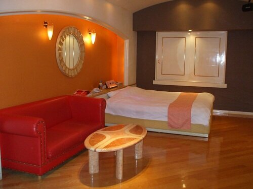 Hotel Large, Забронировать Отель Хондзё Сайтама
