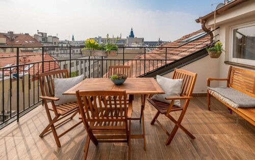 City Nest Aparthotel