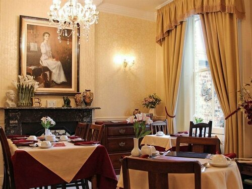 The Bishop And The Bison, Book Hotel 4-stjernede hoteller i Merseyside, 4*