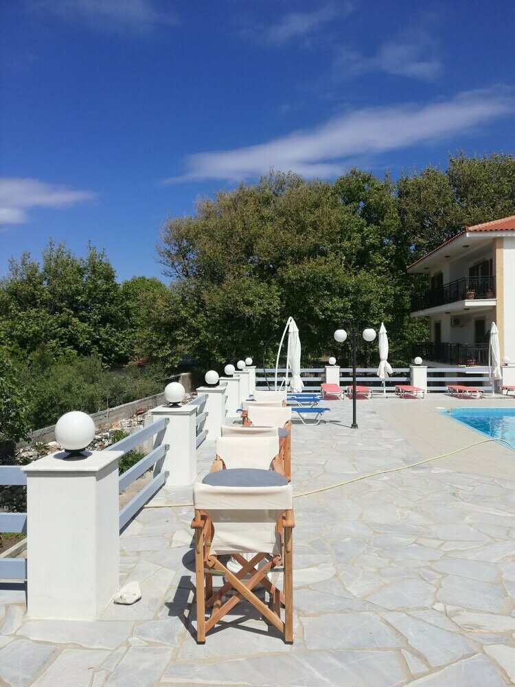 Iros Residence