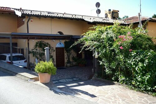B&B "al Pesce Vela", Buchen Sie Bed & Breakfast Albese con Cassano Lombardei