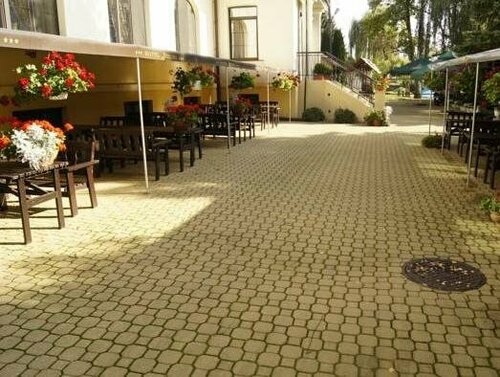 Jedlina Hotel, Buchen Sie Hotel Motycz Lubelskie