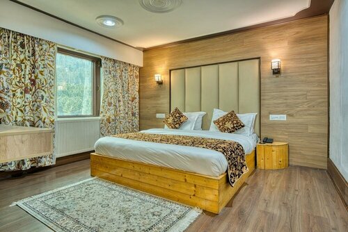 Hotel Baisaran Pahalgam, Забронировать Отель Отели Джамму и Кашмира с парковкой, Парковка